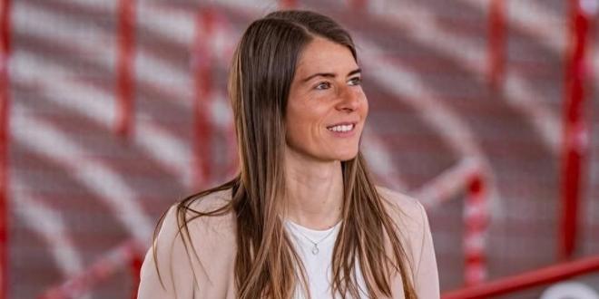 执教德甲球队！90后女教练创造欧洲男子足球历史